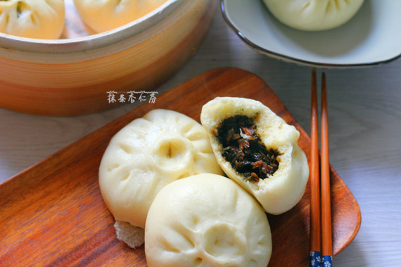 #八珍盛宴#秘制美味早点~~梅菜肉包 
