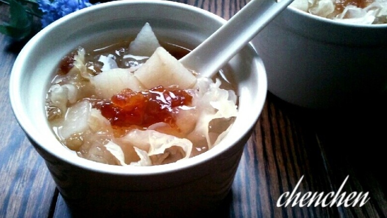 雪梨 桃胶 银耳羮