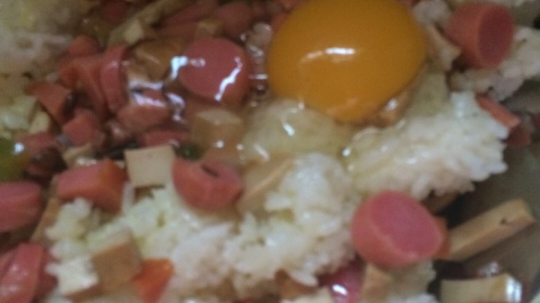 蛋炒饭🍚,加两个<a style='color:red;display:inline-block;' href='/shicai/ 9'>鸡蛋</a>