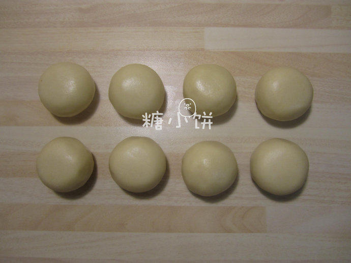 中式酥皮点心【莲花酥】油炸版无需烤箱,分别包好8个,收口朝下,表面盖保鲜膜或者湿纱布防干