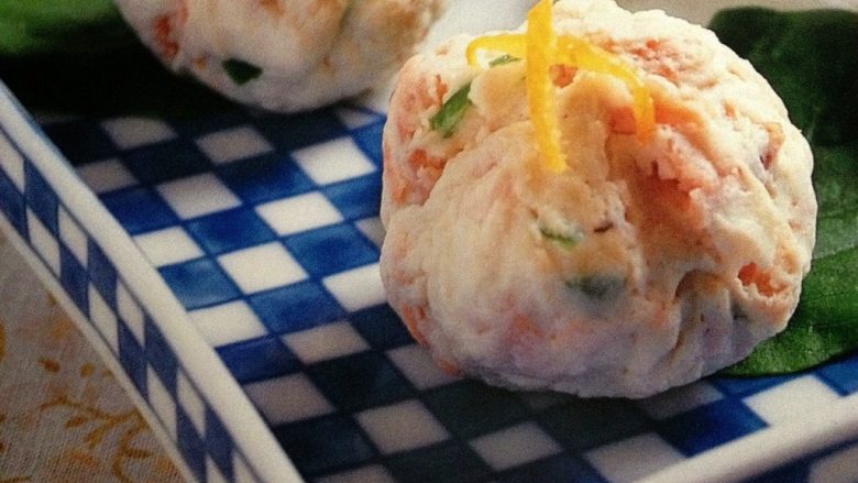 蒸三文魚豆腐球