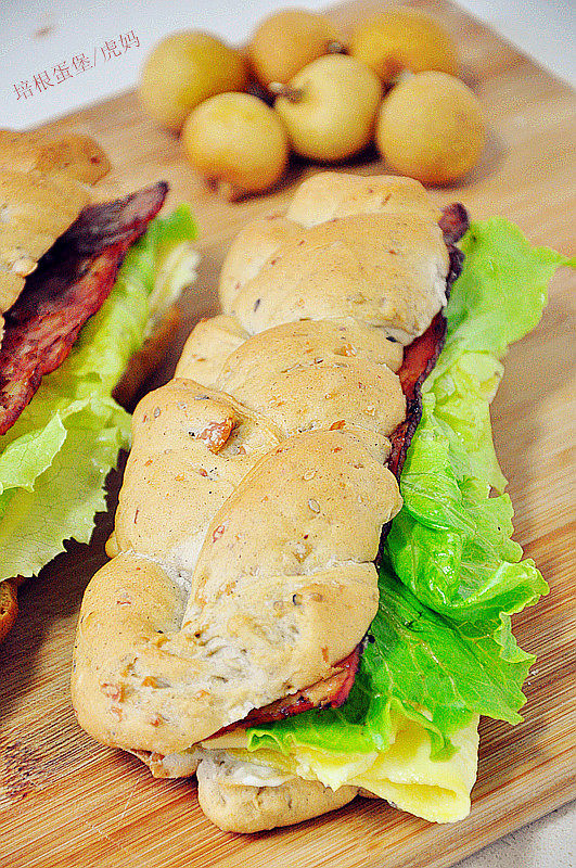 有肉有蛋的大汉堡：培根蛋堡 