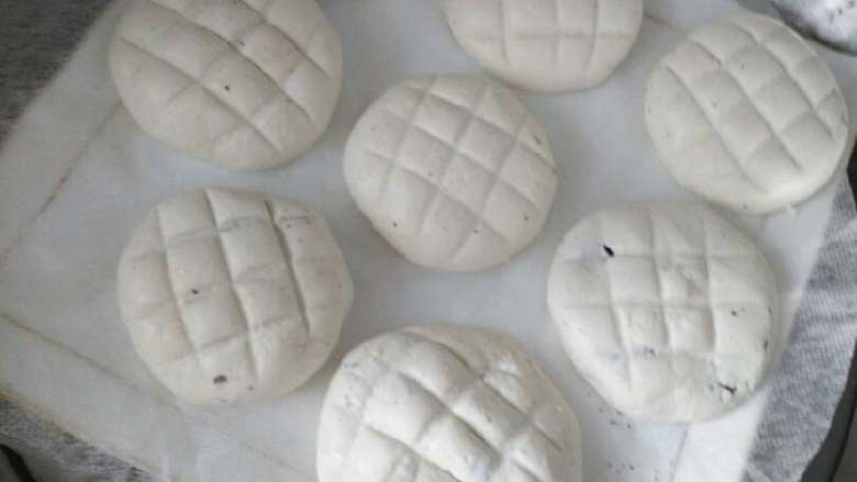 椰蓉奶香芝麻馅饼,上锅蒸15分钟