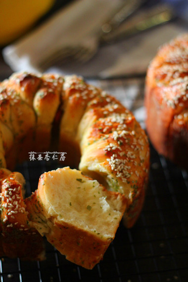#夏天的味道#海苔手撕面包~~~撕着吃更好吃 ,出炉后至不烫手即可脱模。