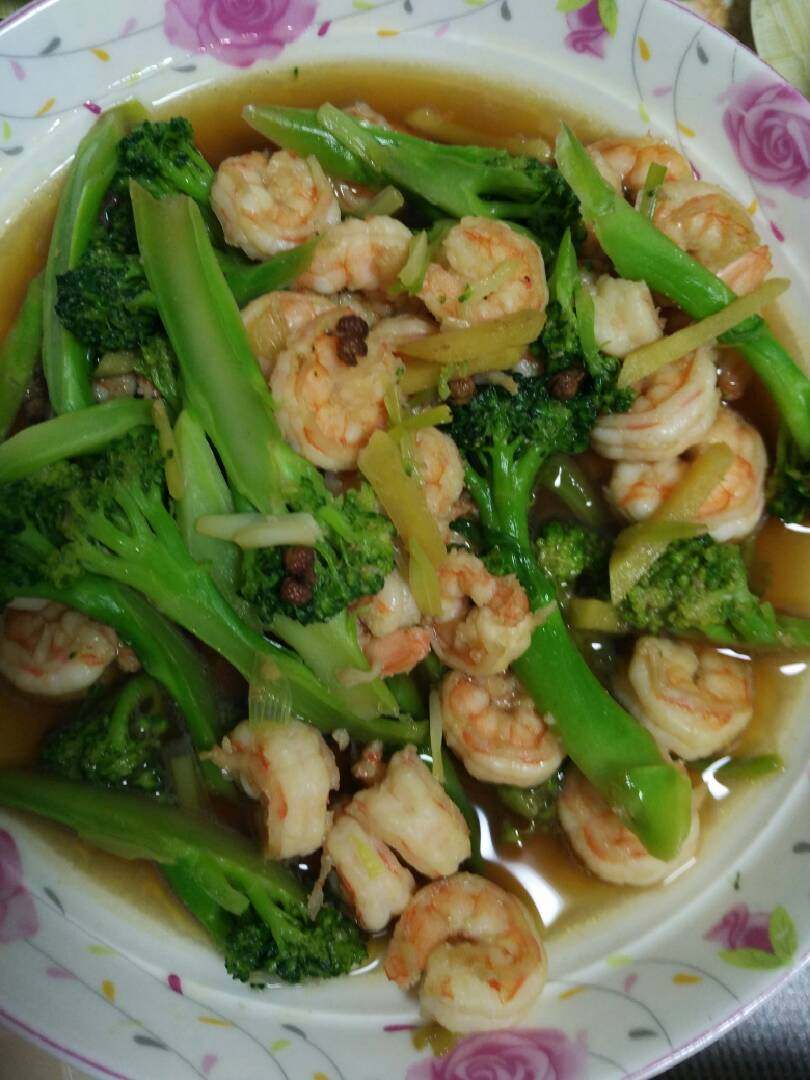 虾仁炒西兰花