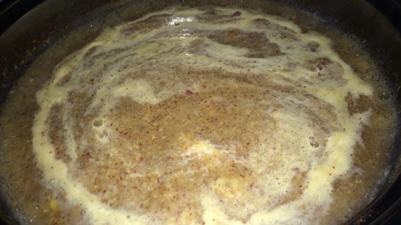 红枣姜糖膏+#夏天的味道#,开始开大火烧开,放入红糖,一两分钟要动一下勺子搅拌