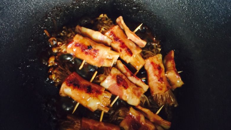 培根金针菇卷,大火烧开收汁