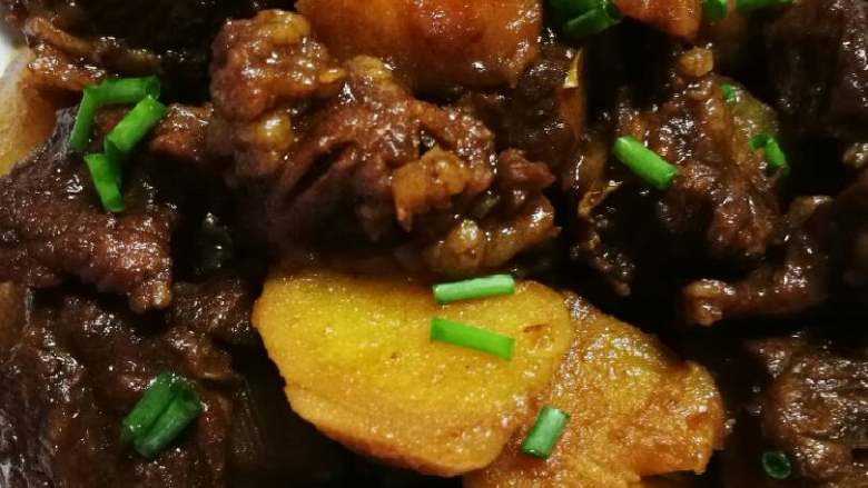 土豆烧牛腩