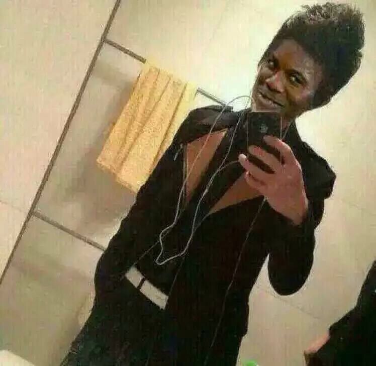 大便炖牛奶,放入蒸锅，蒸20分钟。