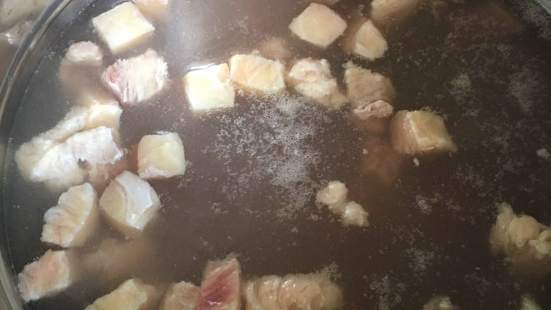 土豆炖牛肉,凉水入锅开水出锅