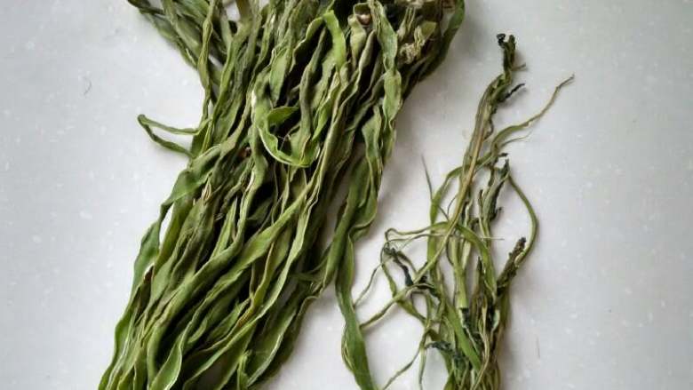 香菇苔干肉丝,这是我家的<a style='color:red;display:inline-block;' href='/shicai/ 3139'>苔干</a>