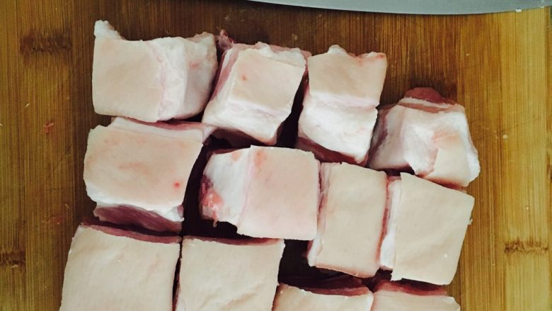 红烧肉,切大块，大概三厘米长宽