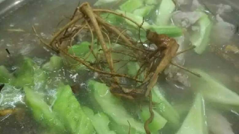 老母鸡火锅,全部下锅