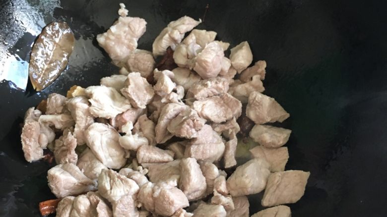 手工肉松(无面包机版),放入肉翻炒