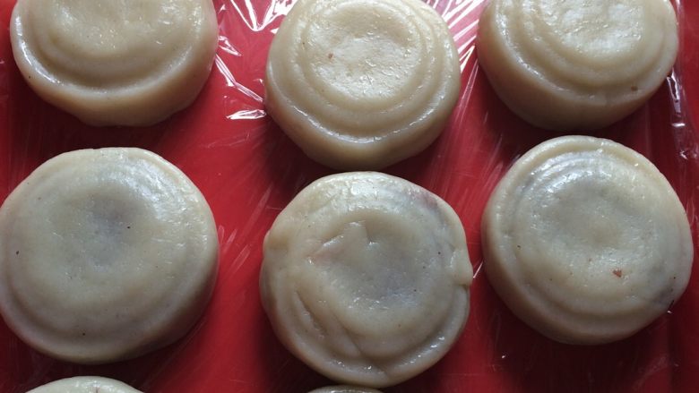 冰皮月饼#中秋食饼记#,成品就是这样,虽然不漂亮,但自己做的,吃得放心