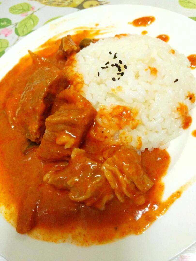 泰式红咖喱牛肉饭