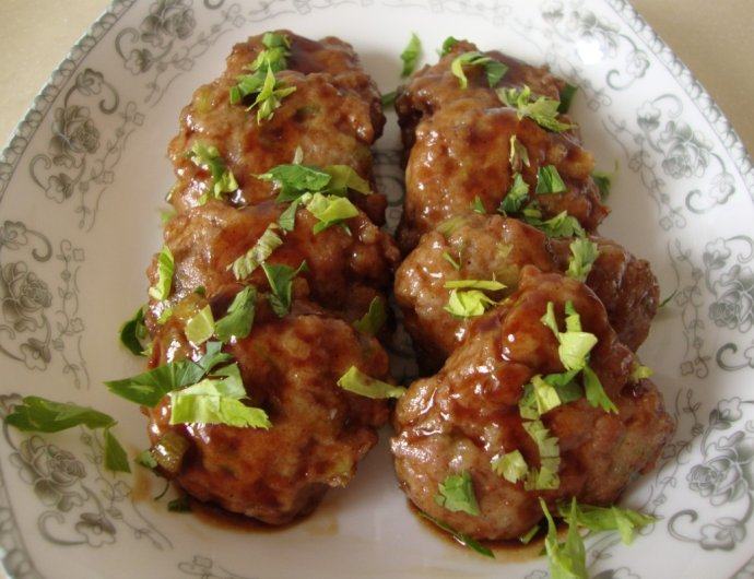 营养健康：芹菜猪肉丸
