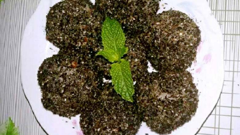 擂头稞(家乡美食),芝麻碎香,红白糖甜,糯米软软是不是很好吃呀!