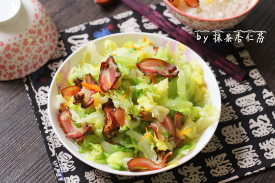 腊肉包菜小炒~~~吃不厌的家常小炒 