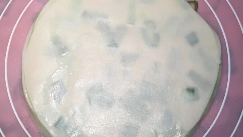 葱油薄饼,如法炮制,把余下的饺子皮都弄好。
