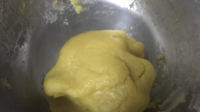 蛋挞派,揉好的面团