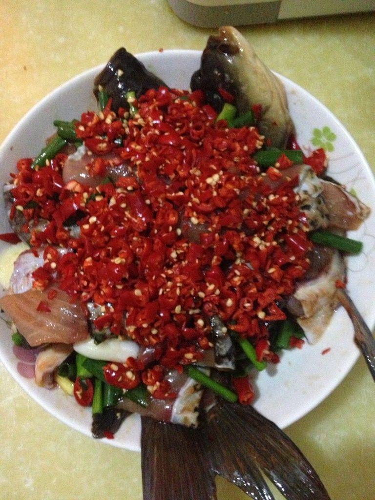 剁椒蒸鲤鱼