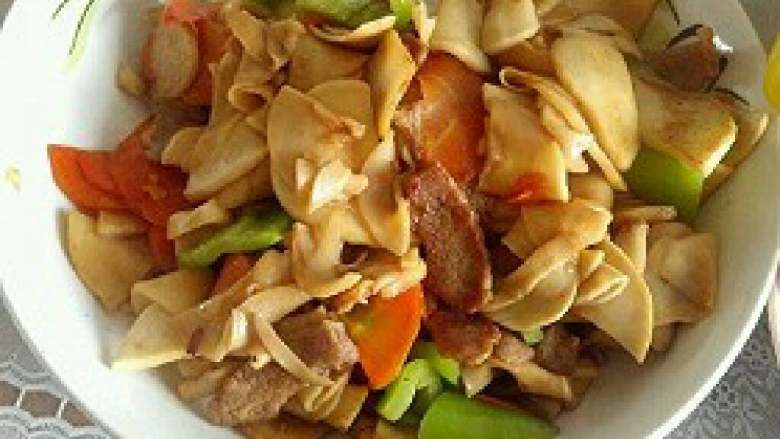 杏鲍菇胡萝卜炒肉