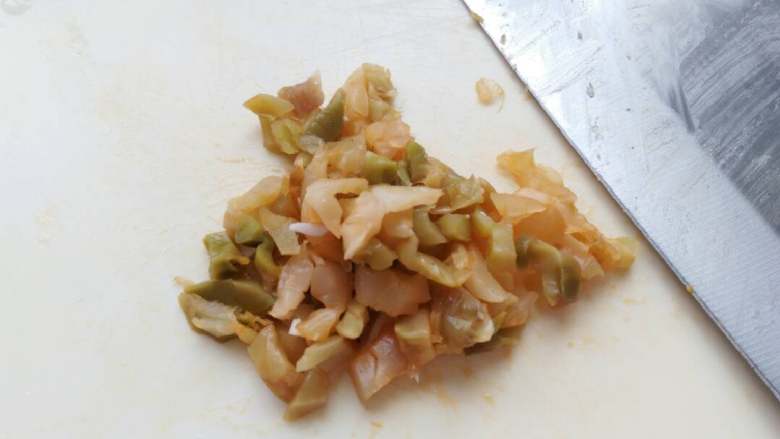 ≈土豆咸蛋饼≈,<a style='color:red;display:inline-block;' href='/shicai/ 722'>榨菜</a>切丁
