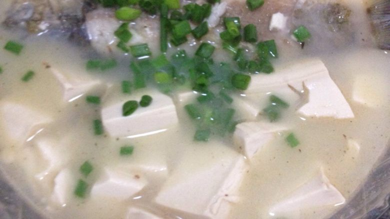 鲫鱼豆腐汤