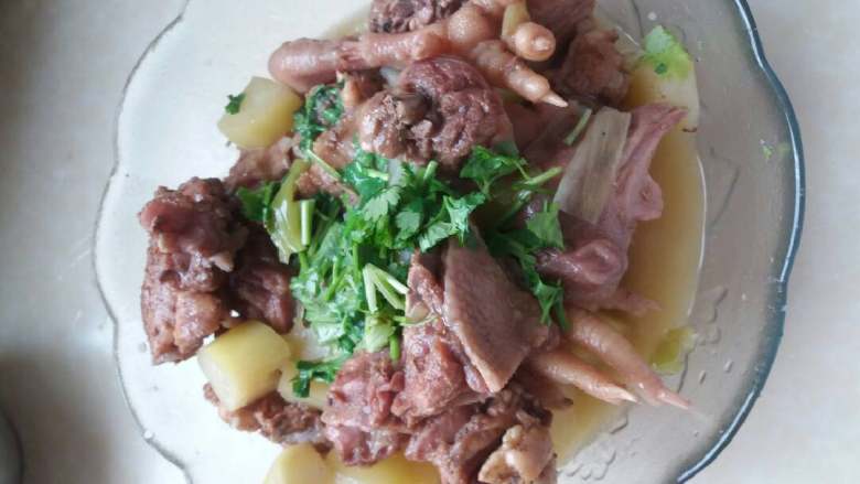 土豆炖老鸡