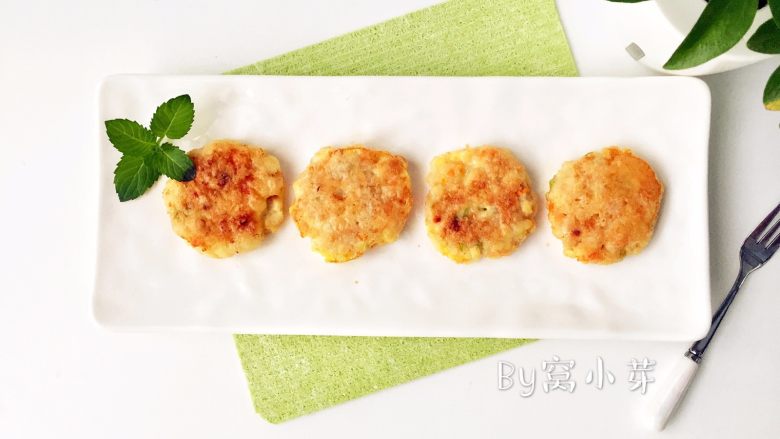 韩式豆腐饼—表层包裹蛋液,外酥里嫩,出锅
