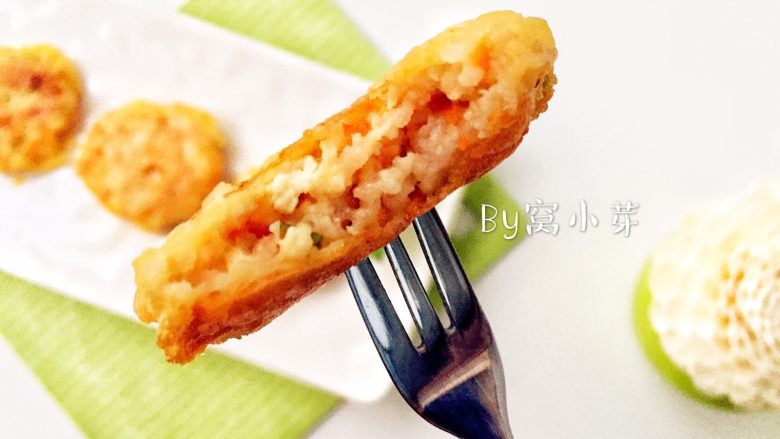 韩式豆腐饼—表层包裹蛋液,外酥里嫩,趁热享用吧