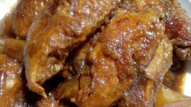 “鸡翅烧土豆”绅士私房菜