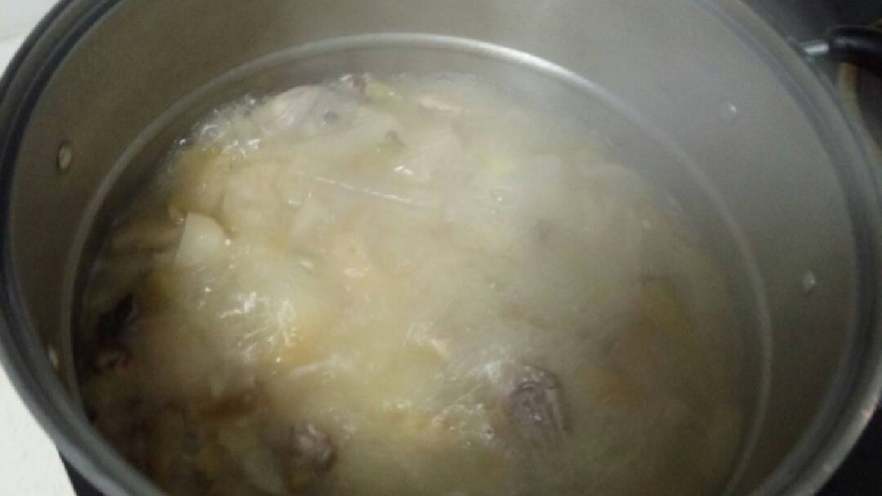 酸萝卜老鸭汤