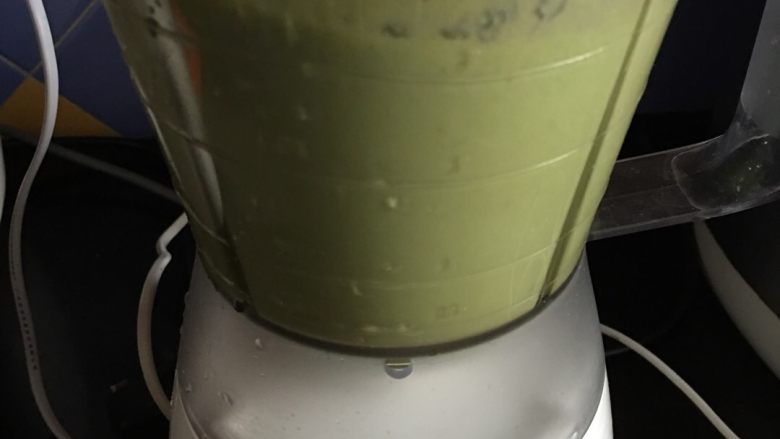 蔬果糊-13,按動打糊機,打糊約兩分鐘