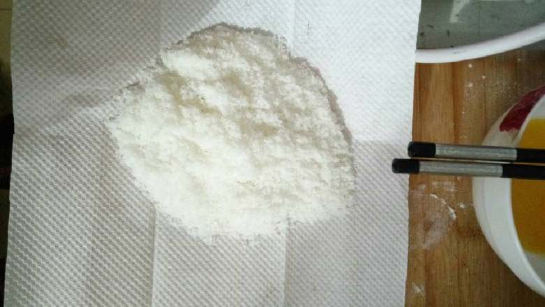 椰蓉面包,把馅料放一起,搅拌均匀