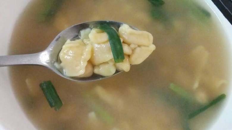 美味🍜面条#面条变身计划#,再来一碗,先生手捏的面!