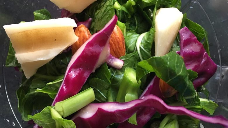 蔬果糊-19,把食材放入打糊機，加入200ml大約40度左右的溫水