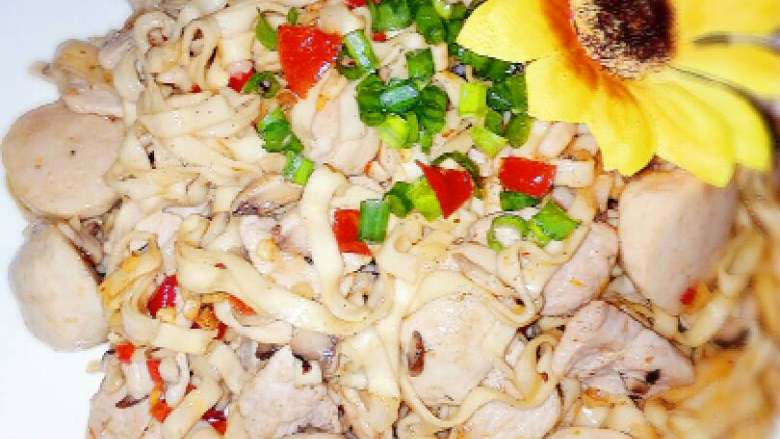 香菇肉丸炒面#面条变身计划#