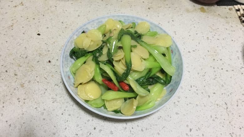 青菜炒豆饼,成品……青菜炒豆饼(^∇^)