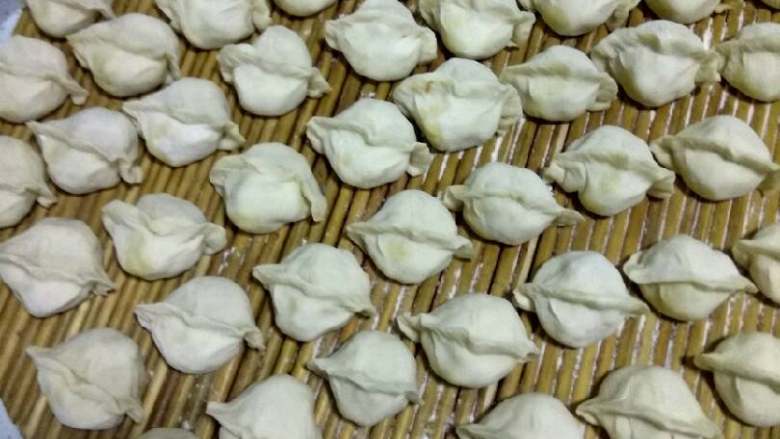 素馅饺子,饺子包好了,下饺子喽