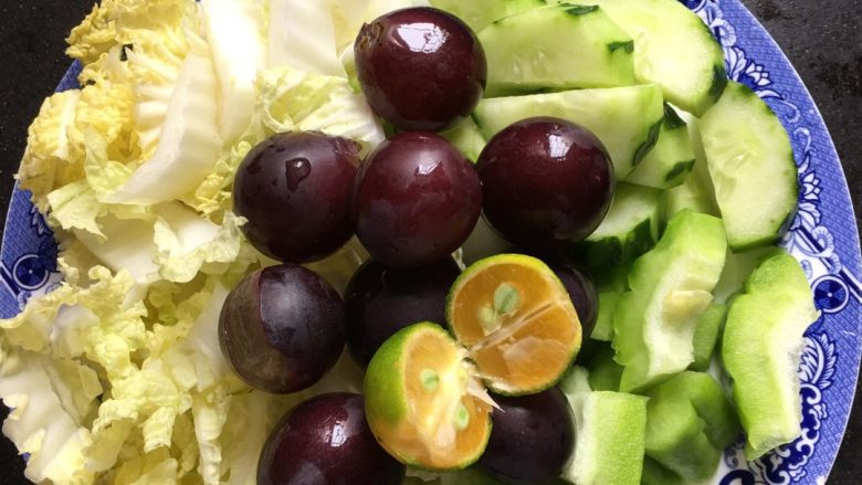 蔬果糊-31,先把食材清洗乾淨，再切成小塊