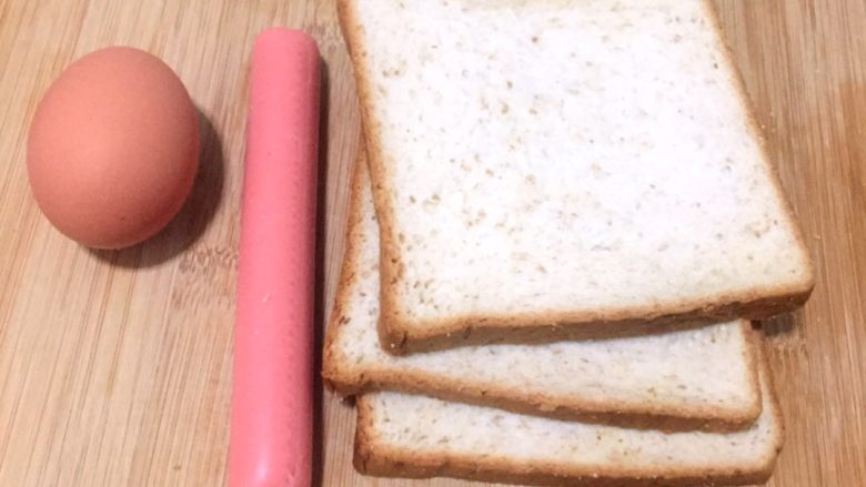 鸡蛋火腿三明治🍞,食材备好