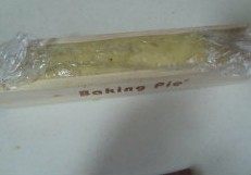 秋意浓,坚果香----松子饼干,放入冰箱中冷藏一个小时以上定型;