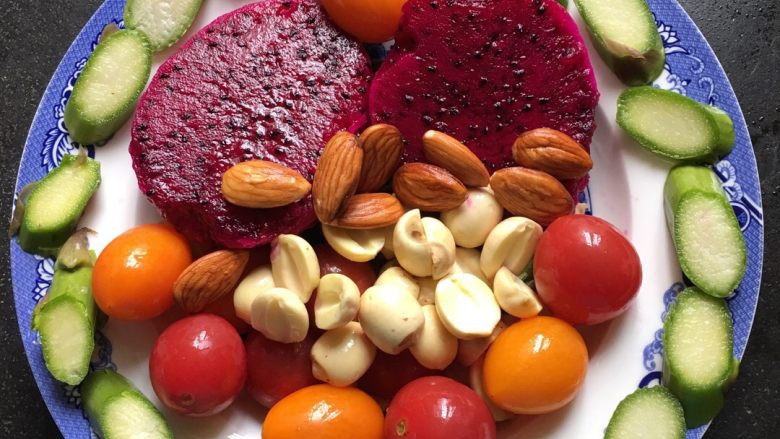 蔬果糊-50,清洗乾淨後把食材切成小塊