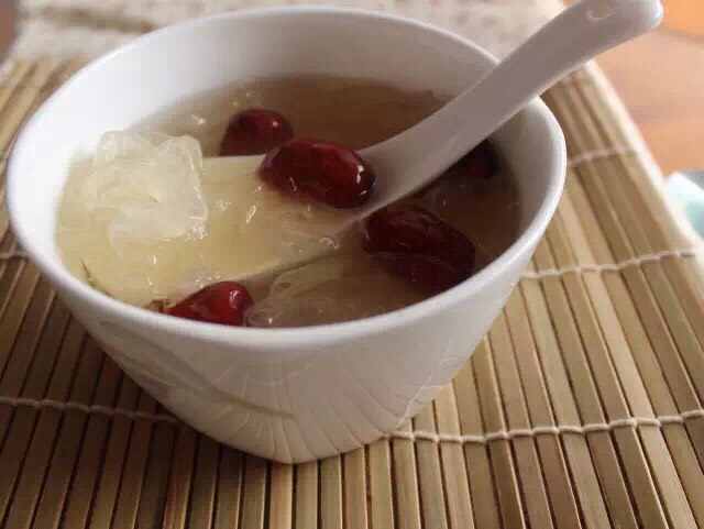 冰糖红枣银耳汤
