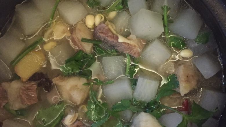 牛肉萝卜汤