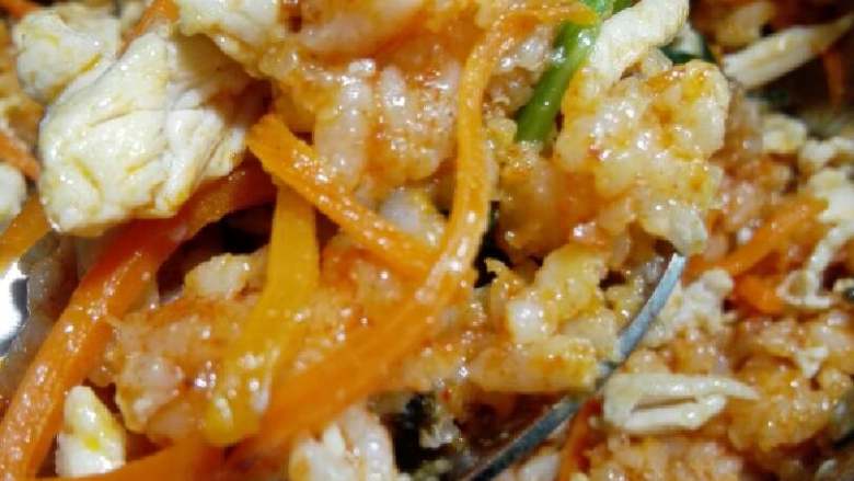 “韩国石锅拌饭”绅士私房菜,这款韩国石锅拌饭我是极力推荐大家尝试去做一次,你肯定会上瘾的😊。