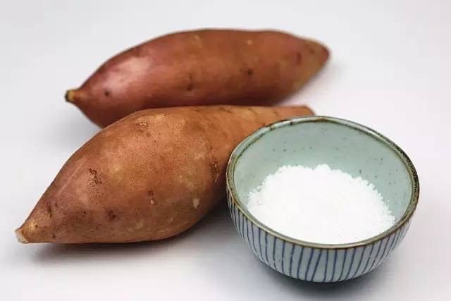拔丝红薯,红薯2个(中等大小),白糖50克左右。