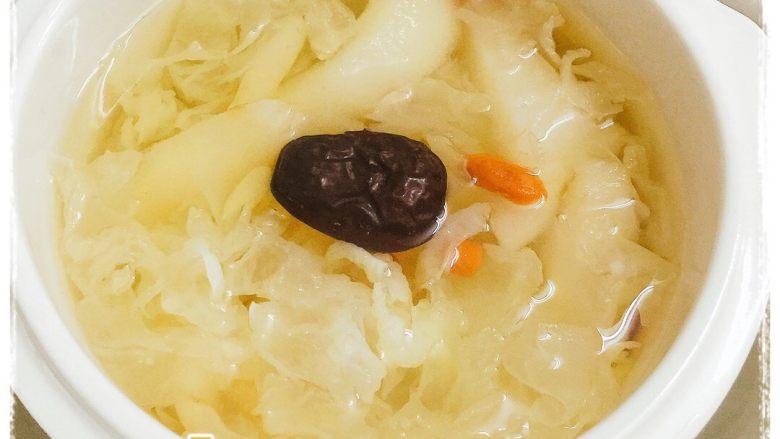 秋季佳品🍮麦冬银耳雪梨🍐